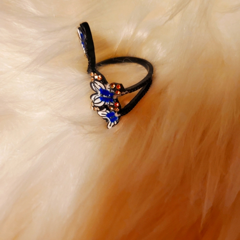 Fashion ring